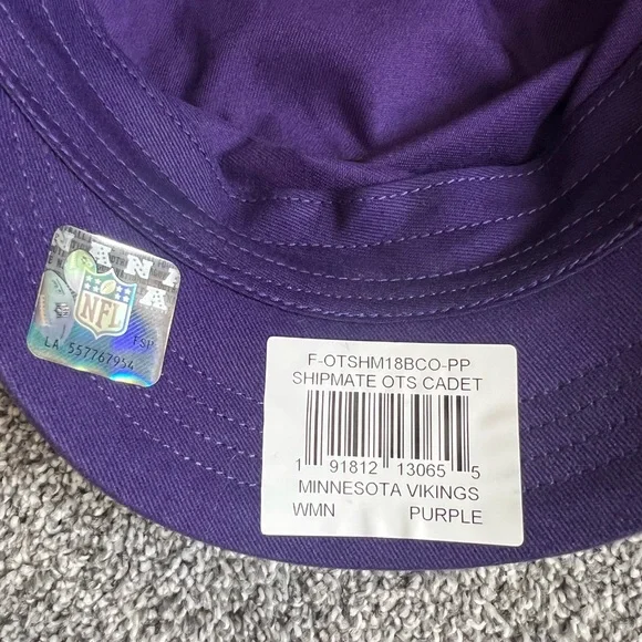 NFL Purple Cap with Viking Logo - Picture 5 of 5